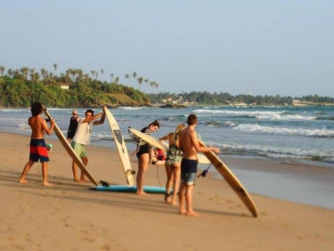 Lion Paradise Surf Beach Матара Екстериор снимка